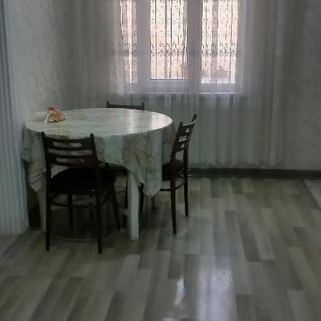 Apartment At Narimanov 151 Ganja Bagian luar foto
