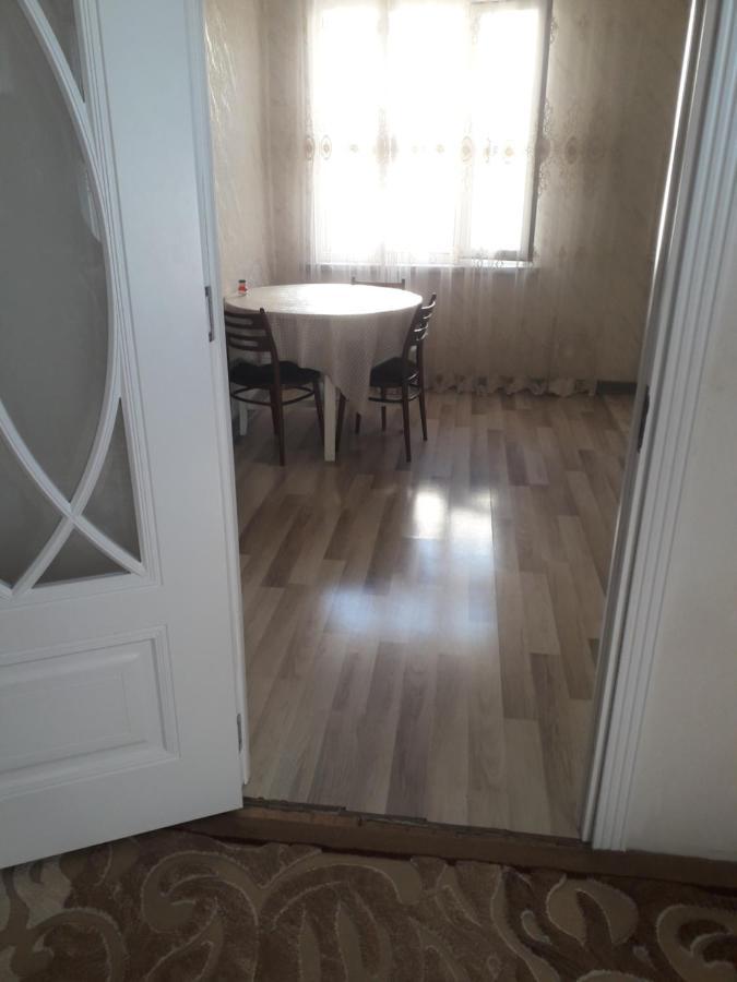 Apartment At Narimanov 151 Ganja Bagian luar foto